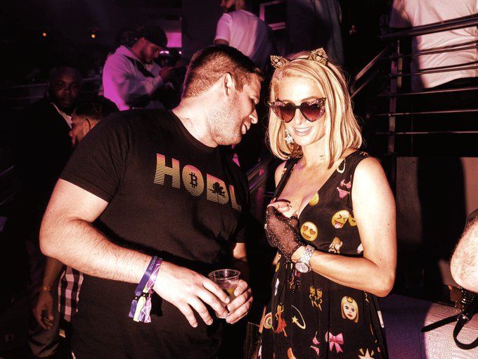Dan Held Convinces Paris Hilton To Invest In Stacks